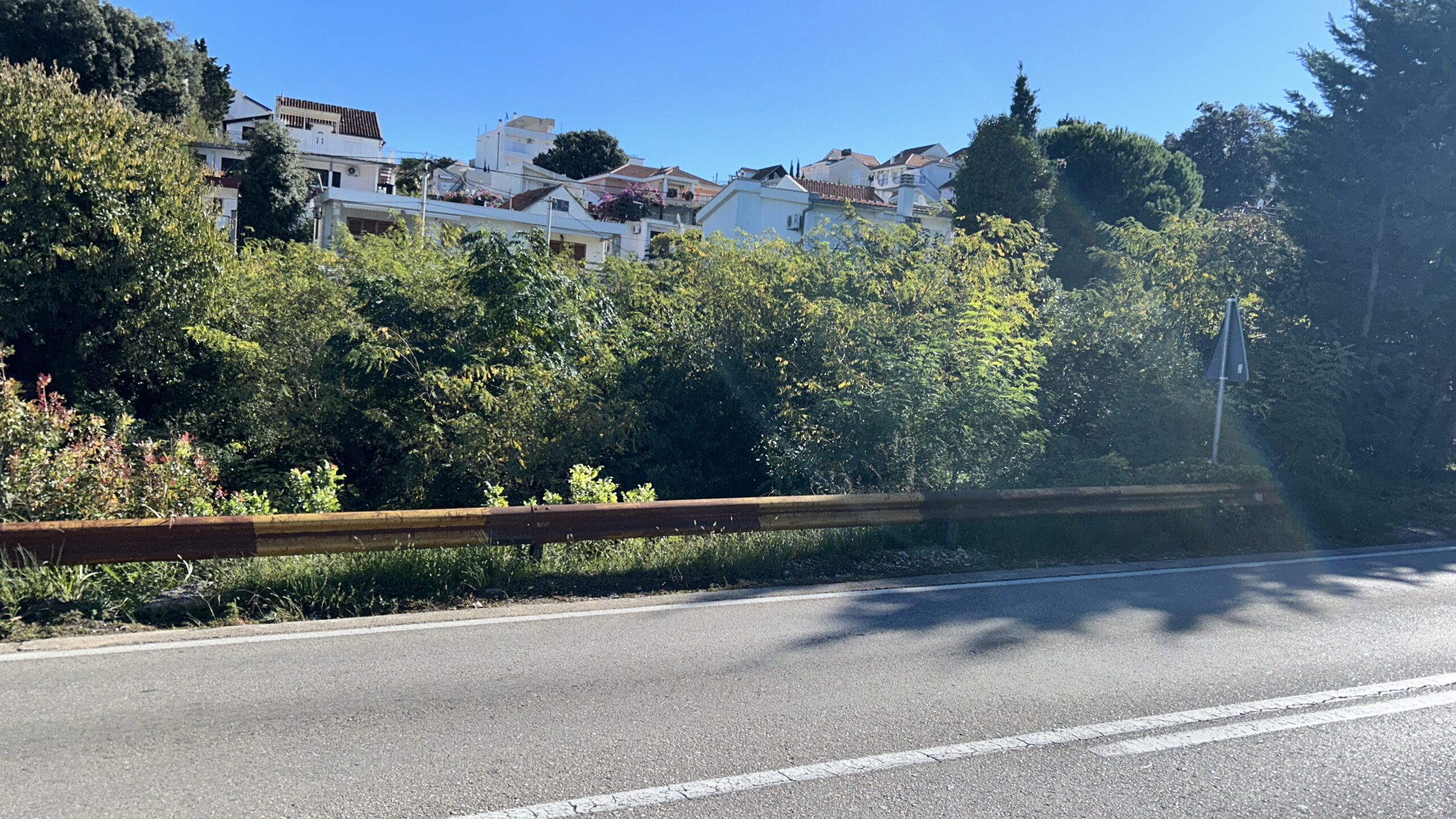 Urbanizovan Plac 400m² uz Jadransku Magistralu – Dobra Voda