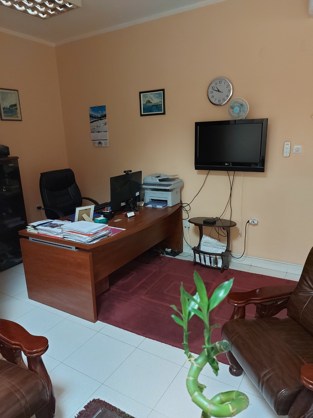 Read more about the article Poslovni prostor u Poslovnom centru Rojal – strogi centar, 100 m od mora